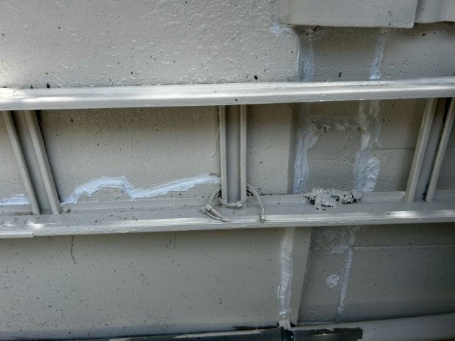 外壁　クラック補修